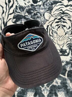 016 - PATAGONIA OUTDOORS SUN FADED VISOR HAT